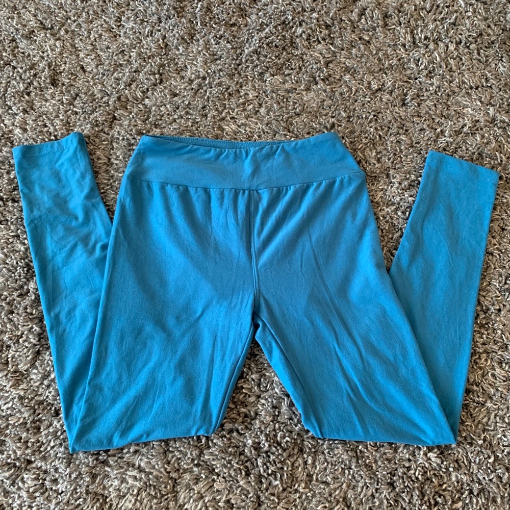 NWOT LuLaRoe light blue leggings. OS